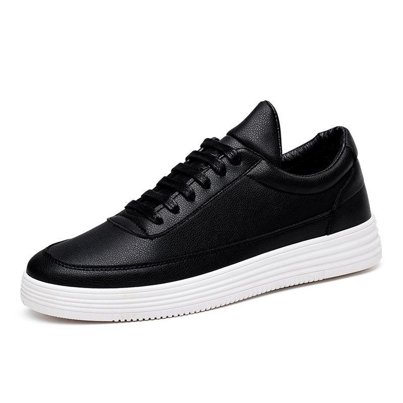 Relaxed Leather Sneakers for Men with Premium Upper and Durable Rubber Sole for Optimal Comfort