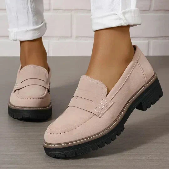 Thick Platform Moccasins for Women with 4.5 cm Padded Sole, Slip-On Design, Comfortable and Supportive Moccasin Slippers